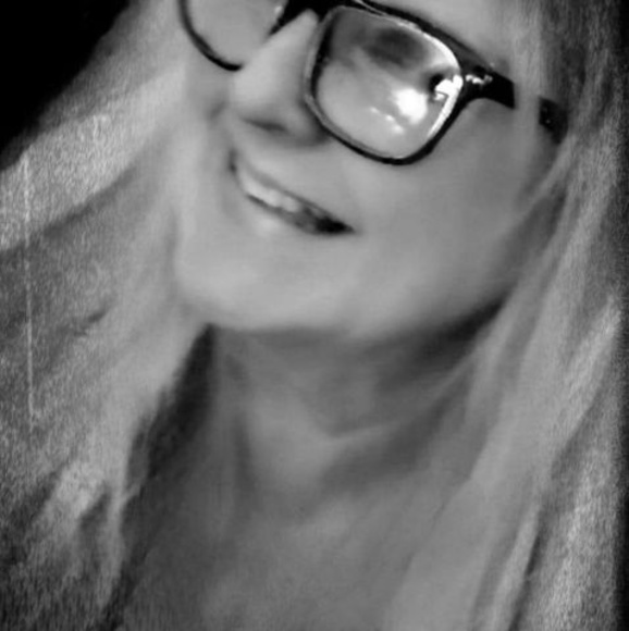 Meet your Posher, Jayne - Picture 1 of 1